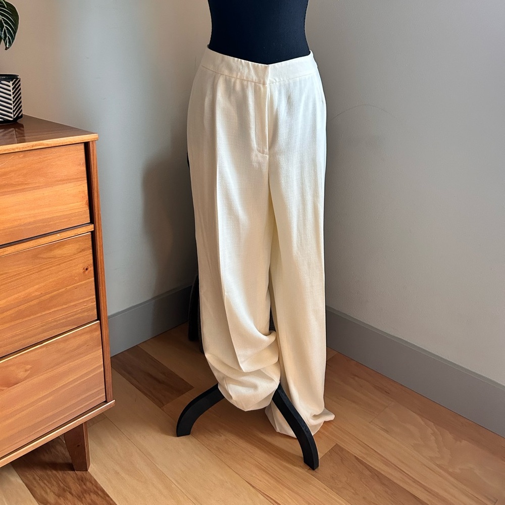 Jones Wear Cream Suit Pants